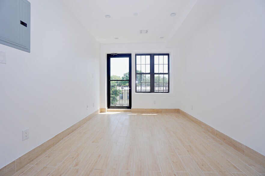 More Photos Of 626 Greene Ave, Brooklyn Multifamily For Sale