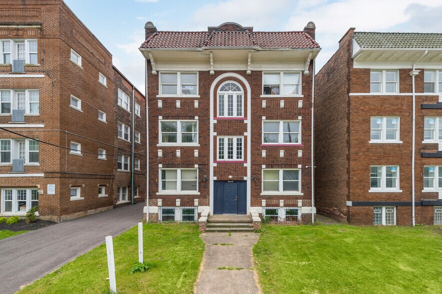 Primary Photo Of 14120 Superior Rd, Cleveland Multifamily For Sale