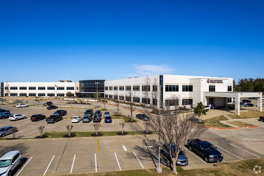 More Photos Of 4616 S US Highway 75, Denison Medical For Lease