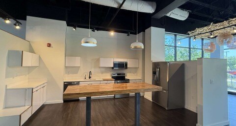 More Photos Of 2144 E Republic Rd, Springfield Office For Lease