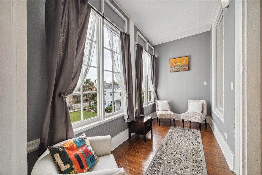 More Photos Of 1502 Market St, Galveston Hospitality For Sale