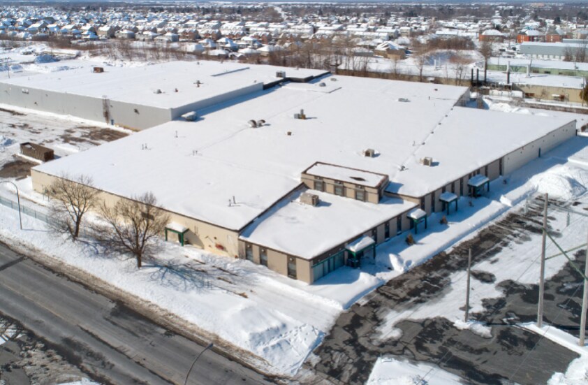 More Photos Of 2000 Boul Industriel, Chambly Warehouse For Lease