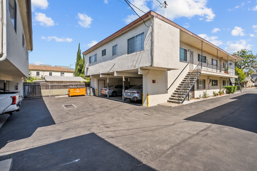 More Photos Of 712 W Doran St, Glendale Apartments For Sale