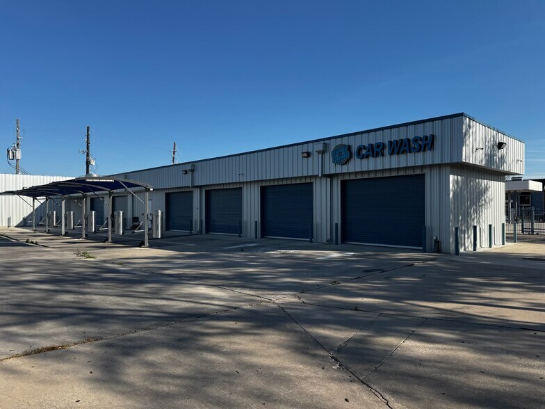 More Photos Of 17510 Wayforest Dr, Houston Carwash For Sale