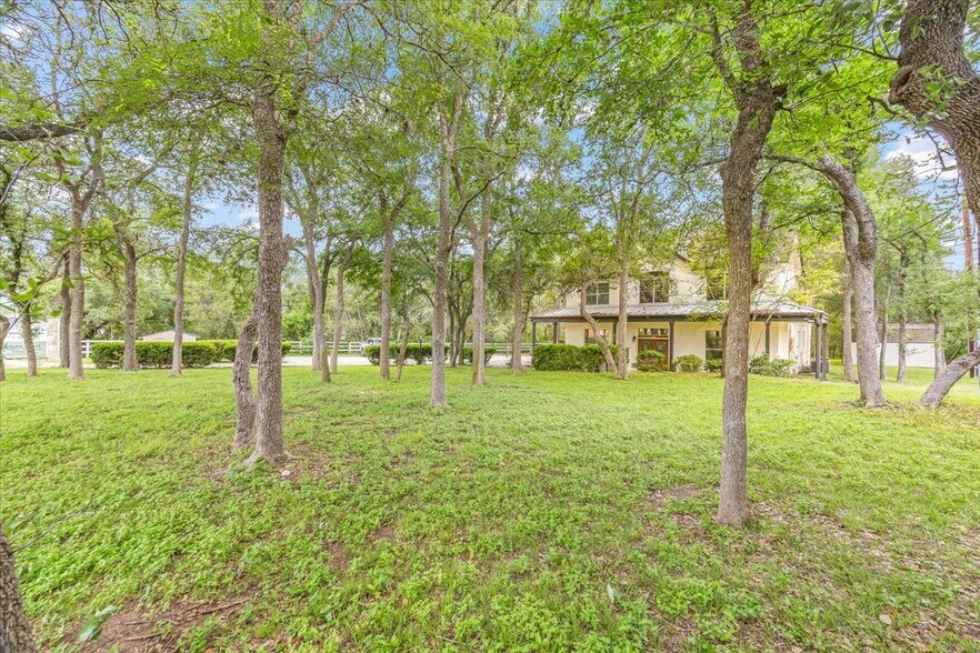 More Photos Of 18965 FM 2252, Garden Ridge Office For Sale
