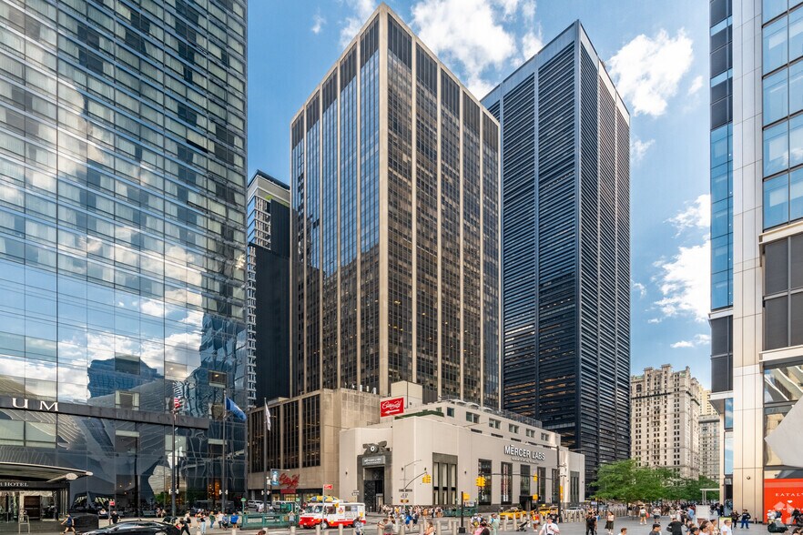 More Photos Of 22 Cortlandt St, New York Office For Lease