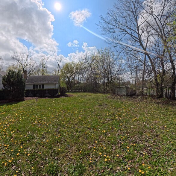 More Photos Of 805 E Palatine Rd, Palatine Office For Sale