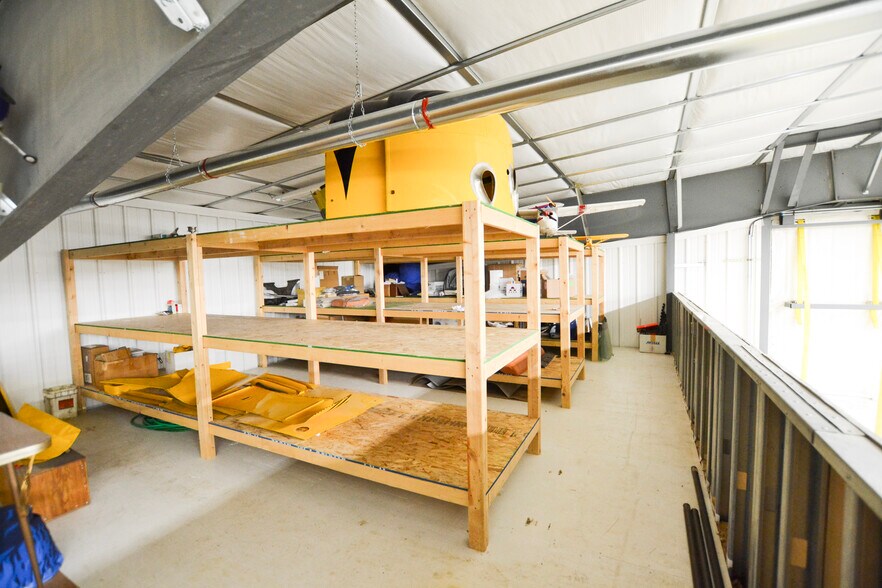 More Photos Of 113 Gulf Stream dr, Lewistown Service For Sale