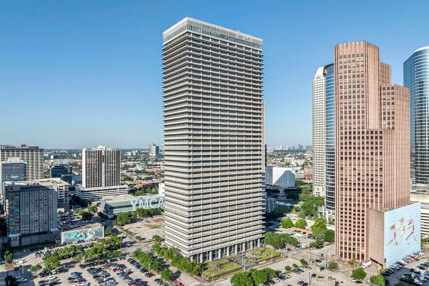 More Photos Of 800 Bell St, Houston Office For Sale