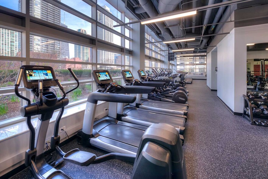 More Photos Of 540 N State St, Chicago Apartments For Lease