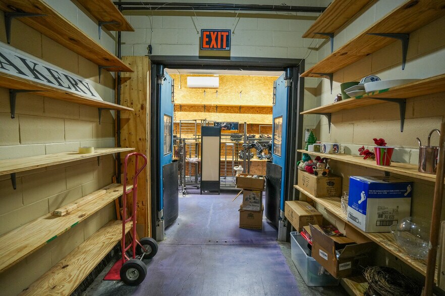 More Photos Of 418 Delaware Ave, Palmerton Storefront For Sale