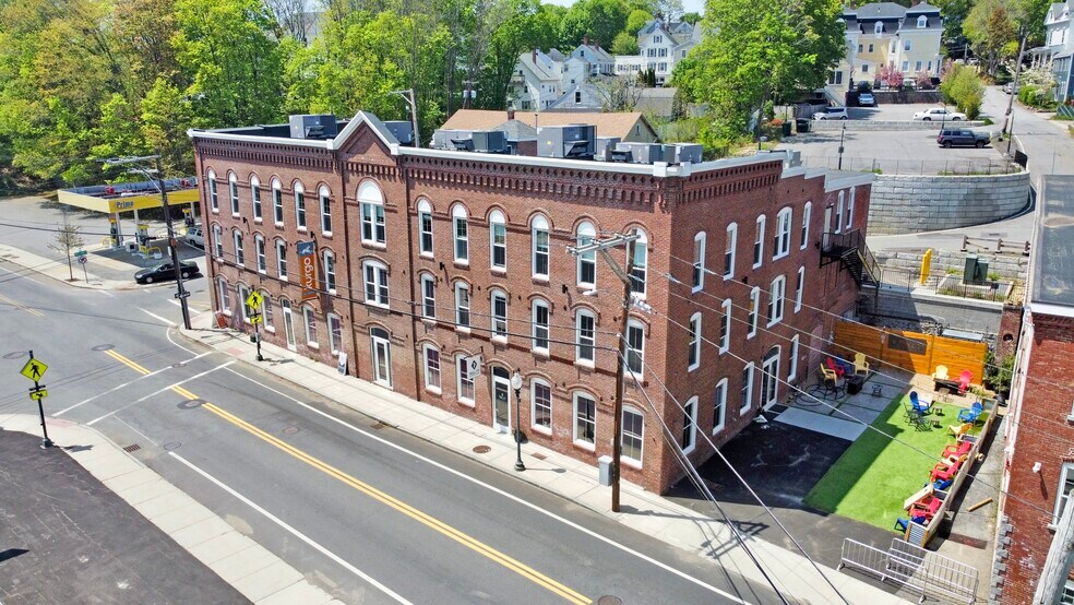More Photos Of 77 Elm St, Amesbury Loft Creative Space For Lease