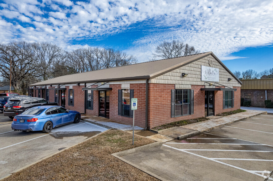 Primary Photo Of 6724 Paluxy Dr, Tyler Office For Lease