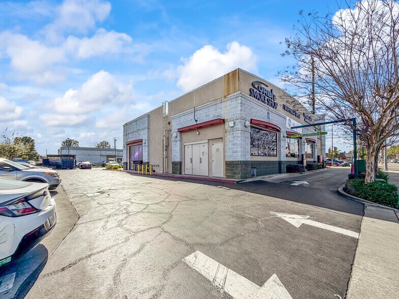 More Photos Of 5900-5912 Del Amo Blvd, Lakewood Freestanding For Sale
