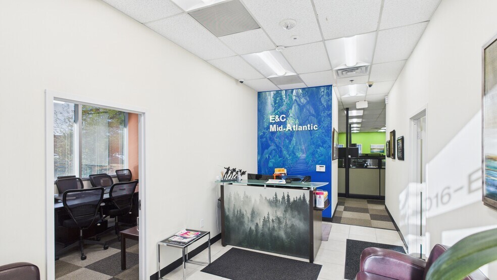 More Photos Of 14012-14018 Sullyfield Cir, Chantilly Medical For Lease