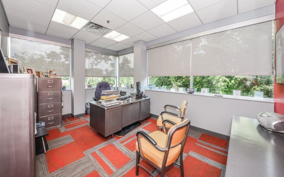 More Photos Of 1021-1031 Old York Rd, Abington Township Medical For Sale