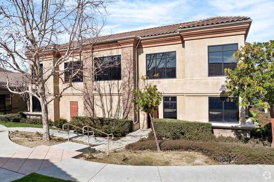 More Photos Of 1175 Swallow Ln, Simi Valley Medical For Lease
