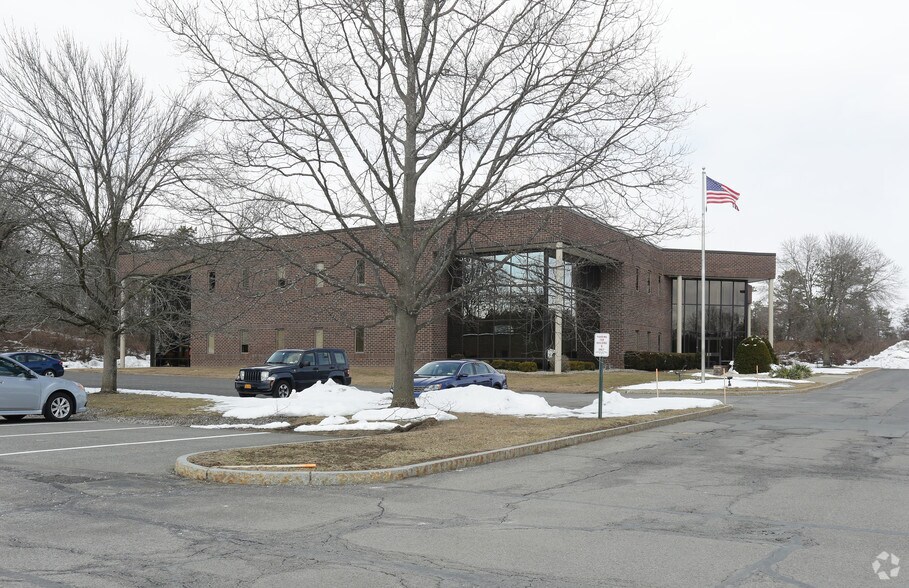 More Photos Of 9 Washington Sq, Albany Office For Sale