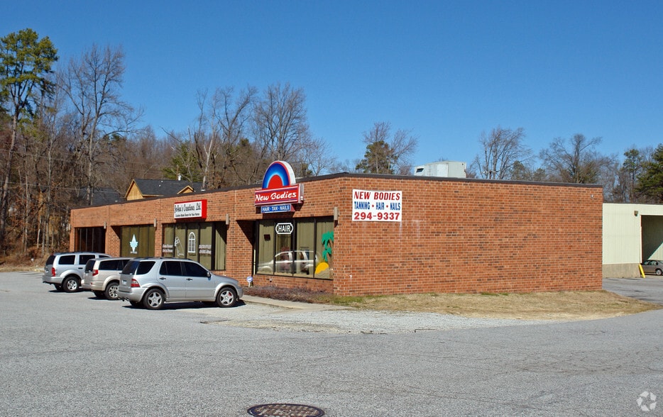 More Photos Of 3507 S Holden Rd, Greensboro Unknown For Lease