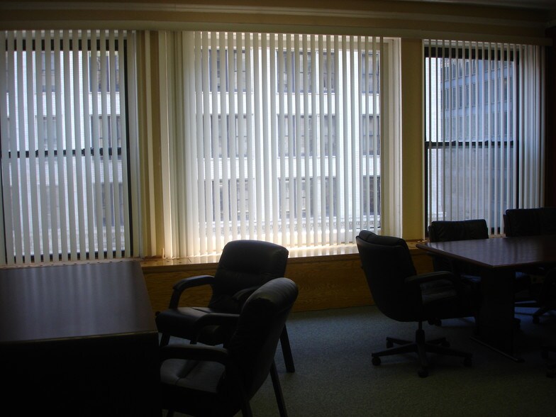 More Photos Of 234 S Wabash Ave, Chicago Office For Sale