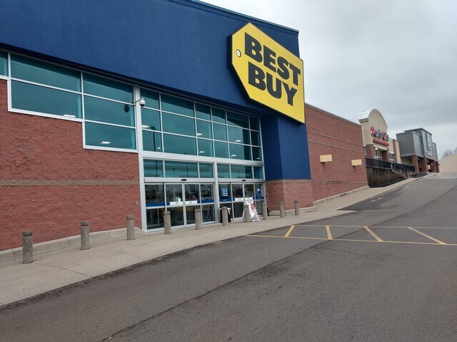 More Photos Of , Cincinnati General Retail For Sale