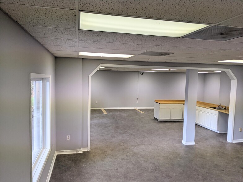 More Photos Of 832 Seven Bridge Rd, East Stroudsburg Medical For Lease