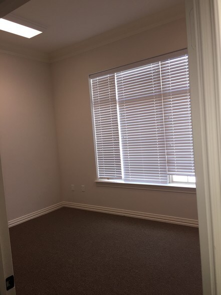 More Photos Of 8951 Collin McKinney Pky, McKinney Medical For Sale