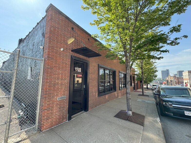 More Photos Of 1525-1527 Locust St, Kansas City General Retail For Lease