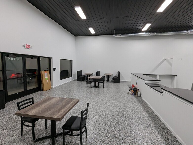 More Photos Of 2035 Orchard Dr, Brookings Restaurant For Sale