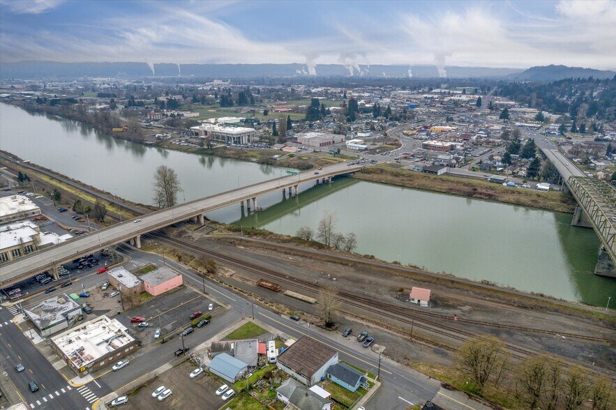 More Photos Of 101 Academy St, Kelso Distribution For Sale