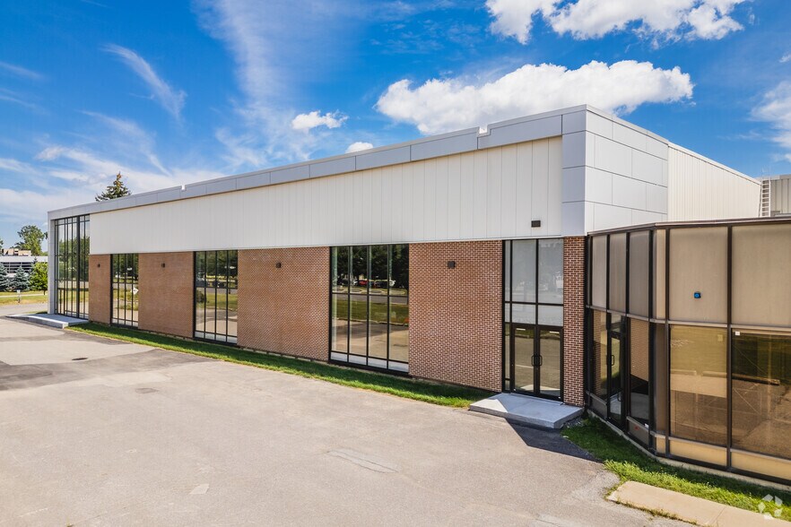 More Photos Of 10300 Boul Henri-Bourassa O, Montréal Light Manufacturing For Lease