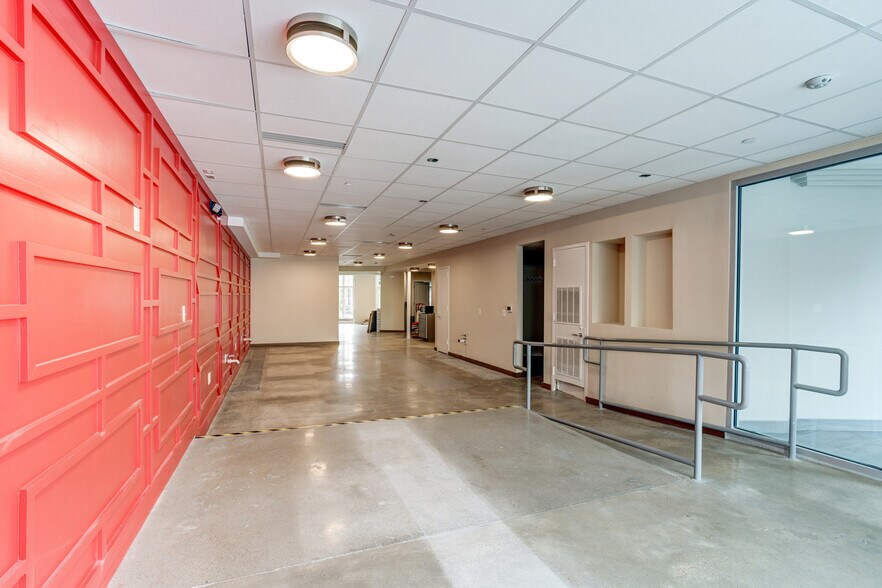 More Photos Of 2040 S St NW, Washington Office For Sale