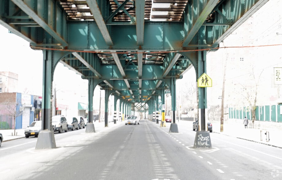 More Photos Of 700 Bartholdi, Bronx Apartments For Sale