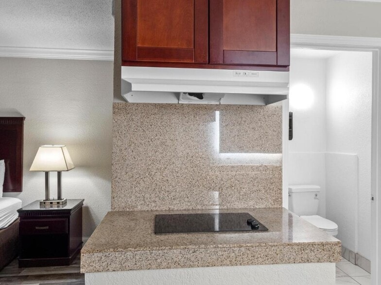 More Photos Of 2425 E Merced St, Fresno Hotel For Sale