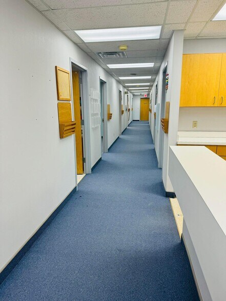 More Photos Of 2020 Central Ave, Dodge City Medical For Sale