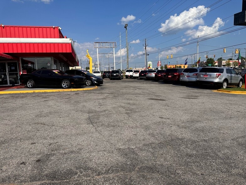 More Photos Of 2235 E South Blvd, Montgomery General Retail For Sale