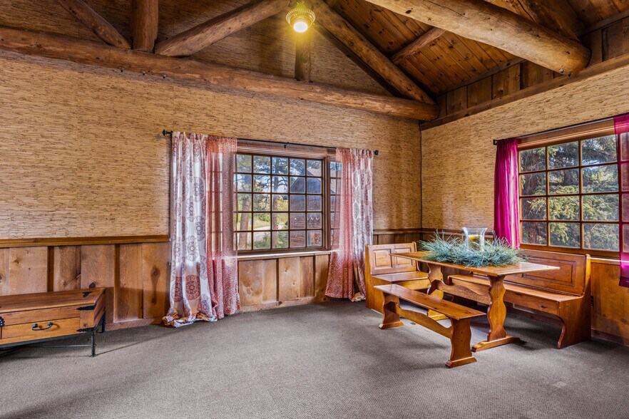 More Photos Of 23 Cuchara Ave E, La Veta Restaurant For Sale