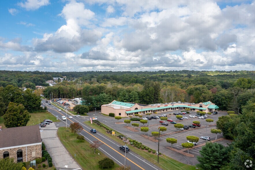 More Photos Of 380 Monroe Tpke, Monroe Storefront For Lease