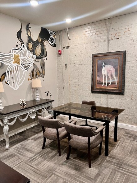 More Photos Of 416 S Glenwood Ave, Dalton Light Manufacturing For Sale