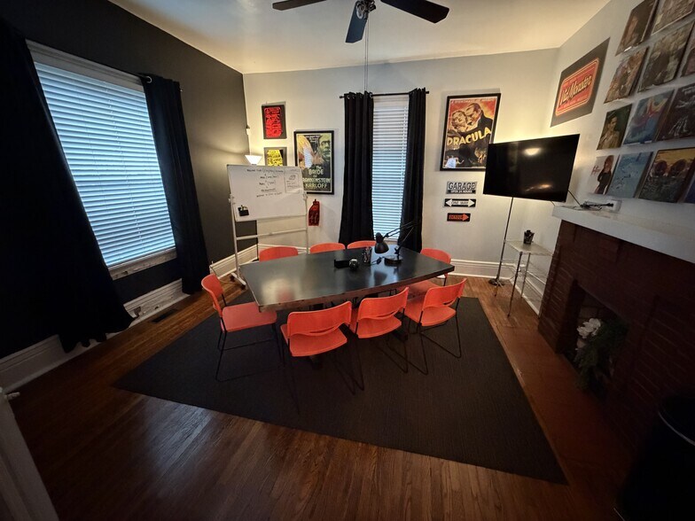 More Photos Of 701 Chestnut St, Bowling Green Office For Lease