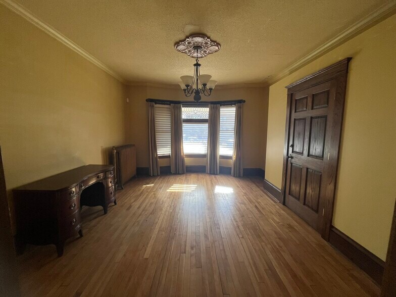 More Photos Of 889 Grand Ave, Saint Paul Office For Lease