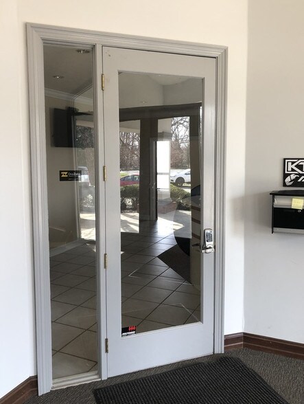 More Photos Of 1528 E Greyhound Pass, Carmel Office For Lease