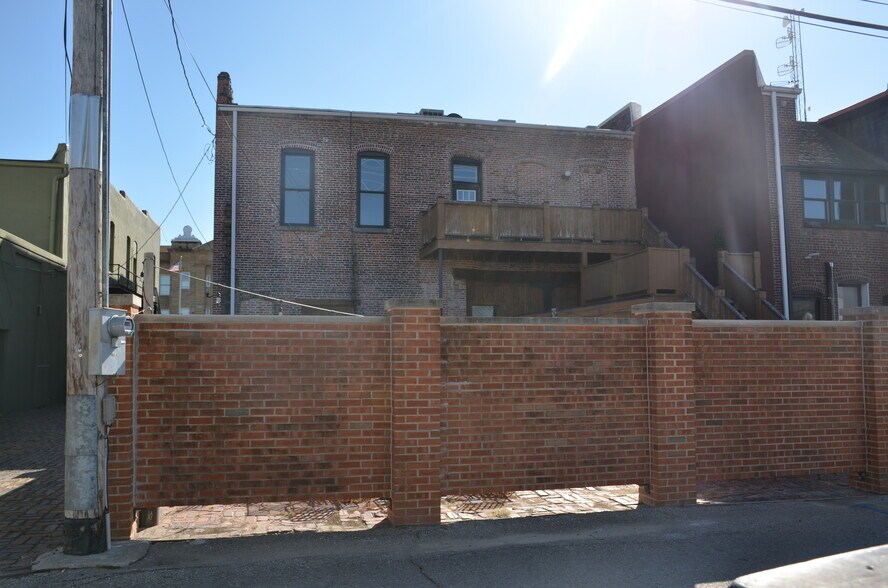 More Photos Of 11 Benton Ave E, Albia Restaurant For Sale