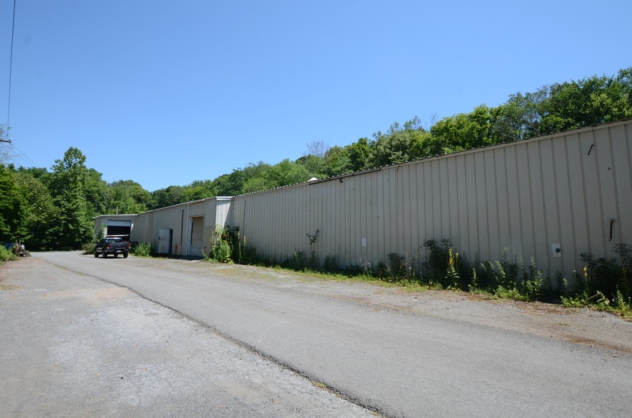 More Photos Of 55 Woodruff St, Walden Distribution For Sale