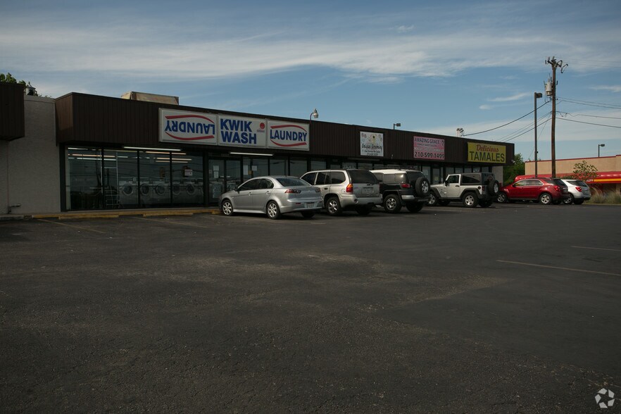 More Photos Of 13513-13533 Nacogdoches Rd, San Antonio Unknown For Lease