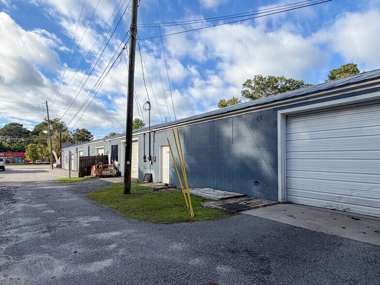 More Photos Of 1103 Bacons Bridge Rd, Summerville Flex For Sale