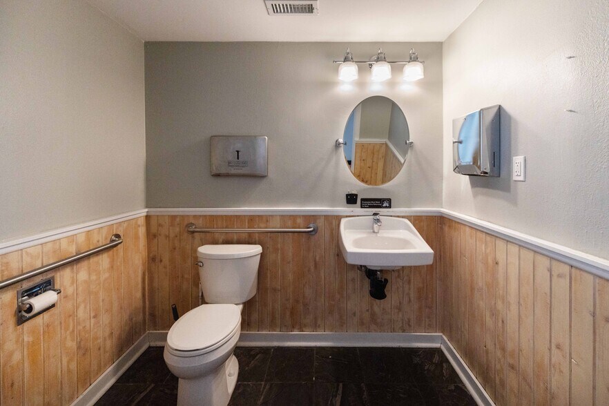 More Photos Of 730 Main St, Silt Flex For Sale