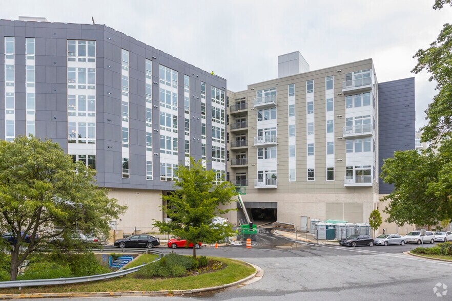 More Photos Of 4400 Calvert Rd, College Park Apartments For Lease