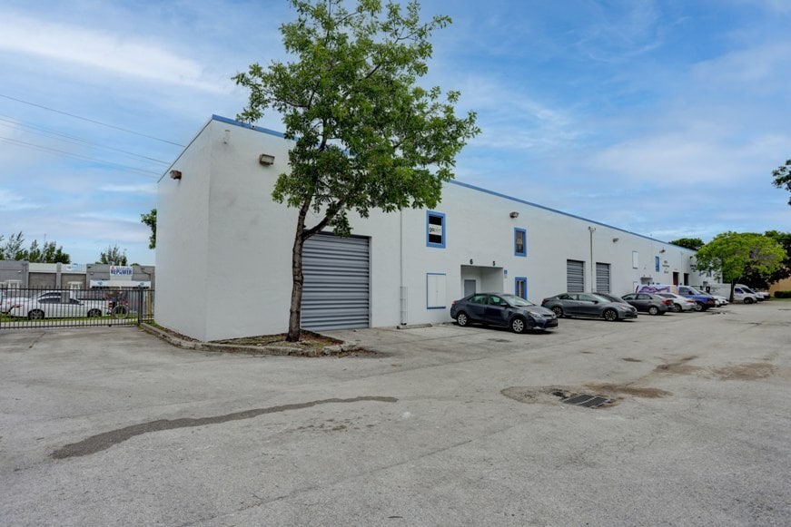 Primary Photo Of 2205 W 80th St, Hialeah Warehouse For Sale