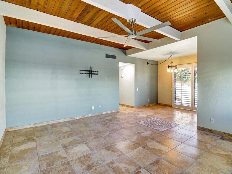 More Photos Of 525 S Thornhill Rd, Palm Springs Apartments For Sale